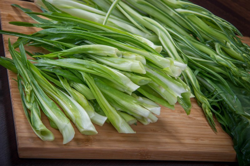 Puntarelle di cicoria mondate