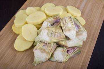 carciofi e patate mondati