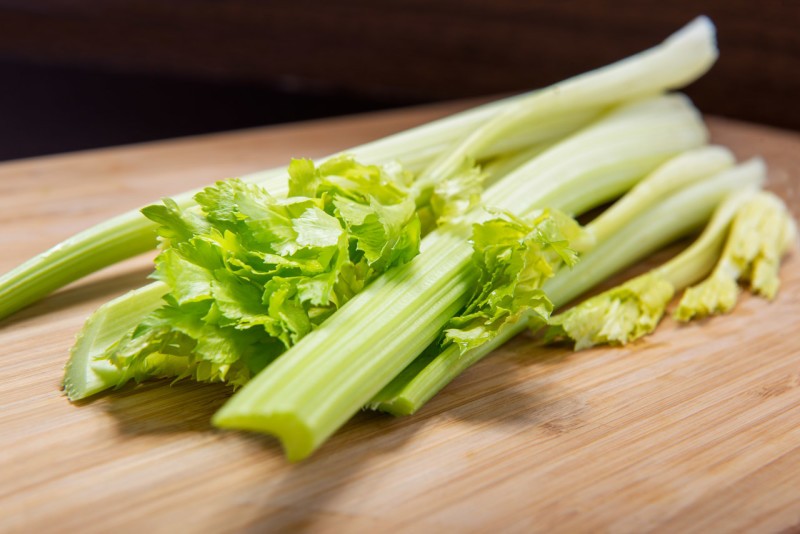 Sedano mondato crudité