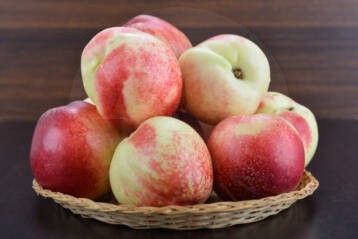 Pesche noci a polpa bianca